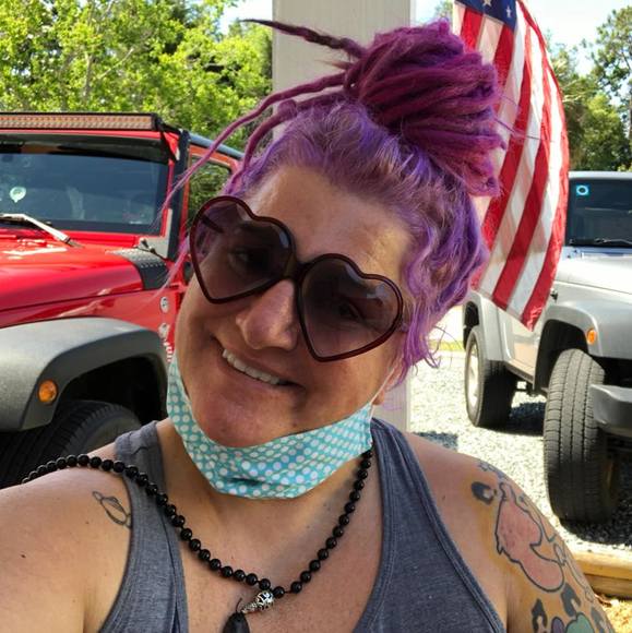 Meet your Posher, Jeidi - Picture 1 of 1